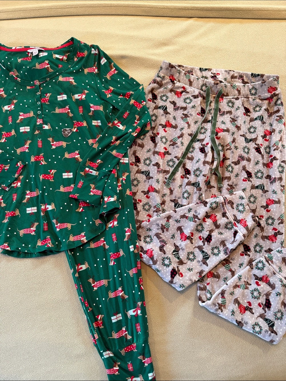 Women’s Holiday Dog-Print Pajama Set and pr of pajama bottoms